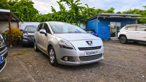 [BM-468-XJ] PEUGEOT 5008 Gris Clair Diesel 1.6 HDi 112 CV
