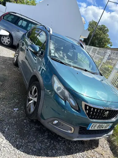 [EE-884-GP] Peugeot 2008 Bleu Foncé 1.2 THP 
